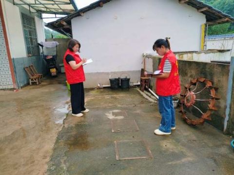 江西安远县塘村乡：小厕所撬动大民生  户厕改造绘就乡村振兴新图景